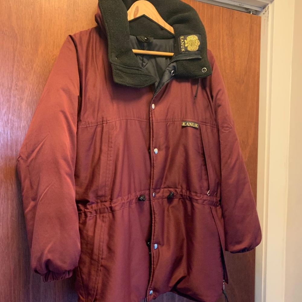 Kanuk Women's Ski Jacket in Burgundy